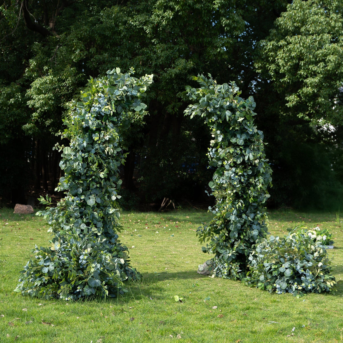 TOPTEN AR008 Ivory Shape Artificial Floral Arch for Wedding Events to Decoration